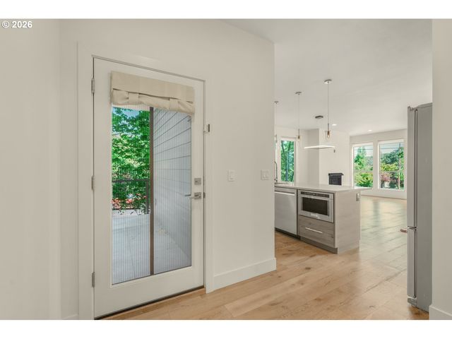 8057 Se 19TH Ave, Portland, OR 97202