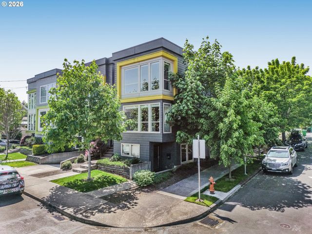 8057 Se 19TH Ave, Portland, OR 97202