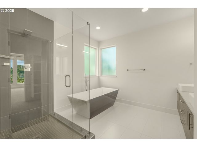 8057 Se 19TH Ave, Portland, OR 97202