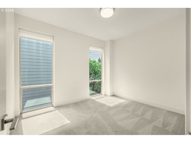 8057 Se 19TH Ave, Portland, OR 97202