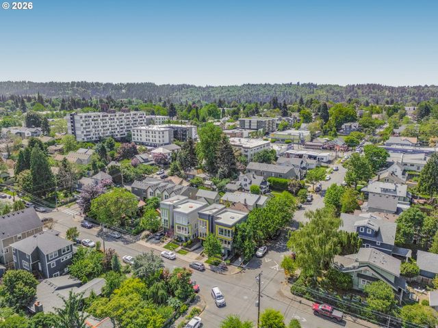 8057 Se 19TH Ave, Portland, OR 97202
