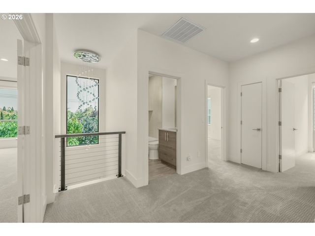 8057 Se 19TH Ave, Portland, OR 97202