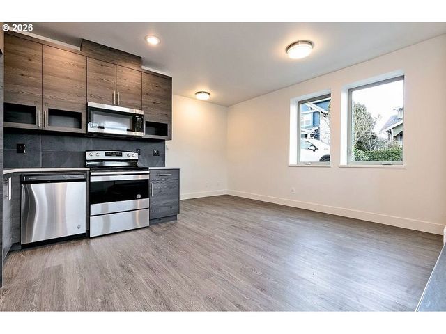8057 Se 19TH Ave, Portland, OR 97202