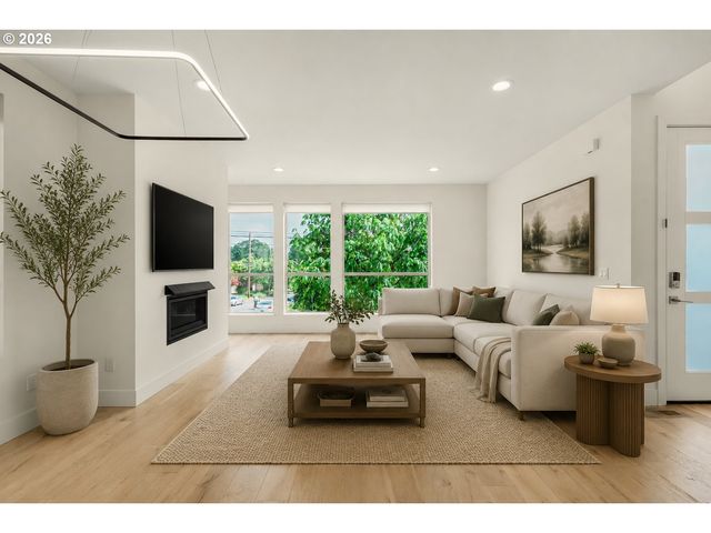 8057 Se 19TH Ave, Portland, OR 97202