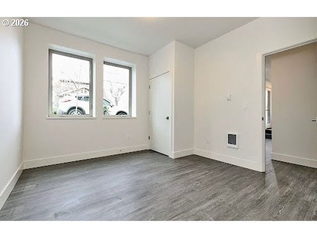 8057 Se 19TH Ave, Portland, OR 97202
