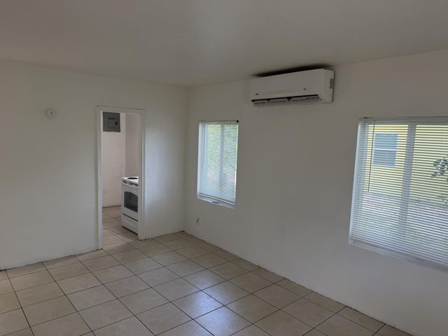 1444 NW 4TH Street, Fort Lauderdale, FL 33311