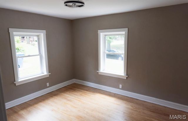 40 Sunset Court, Pasadena Park, MO 63121