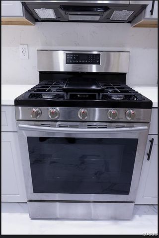 40 Sunset Court, Pasadena Park, MO 63121