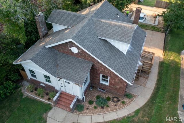 40 Sunset Court, Pasadena Park, MO 63121