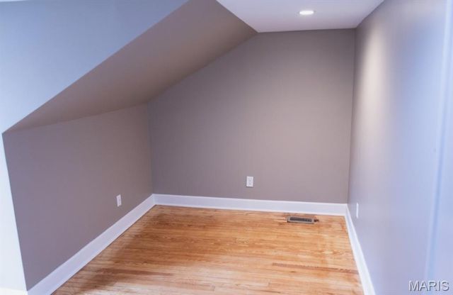 40 Sunset Court, Pasadena Park, MO 63121