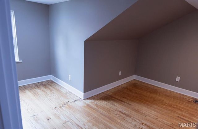 40 Sunset Court, Pasadena Park, MO 63121