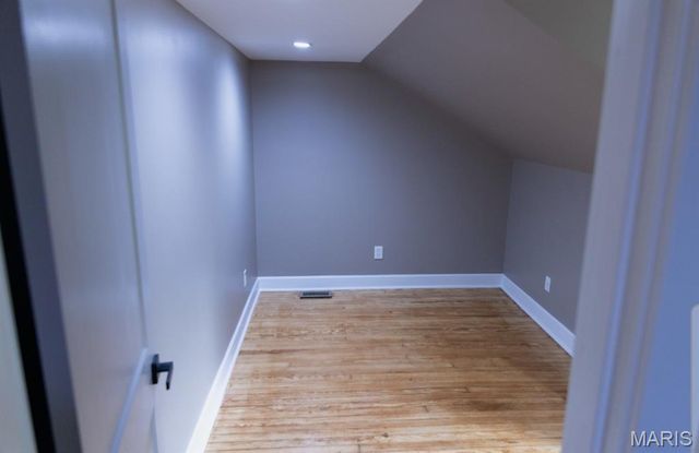 40 Sunset Court, Pasadena Park, MO 63121