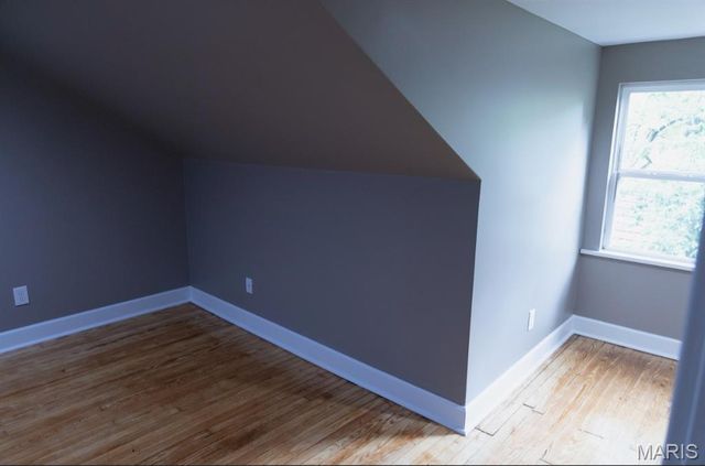 40 Sunset Court, Pasadena Park, MO 63121