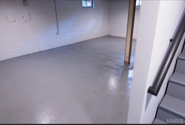 40 Sunset Court, Pasadena Park, MO 63121