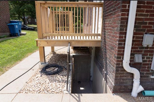 40 Sunset Court, Pasadena Park, MO 63121