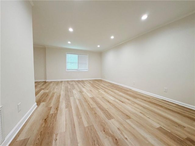 300 Winding River Drive E, Atlanta, GA 30350