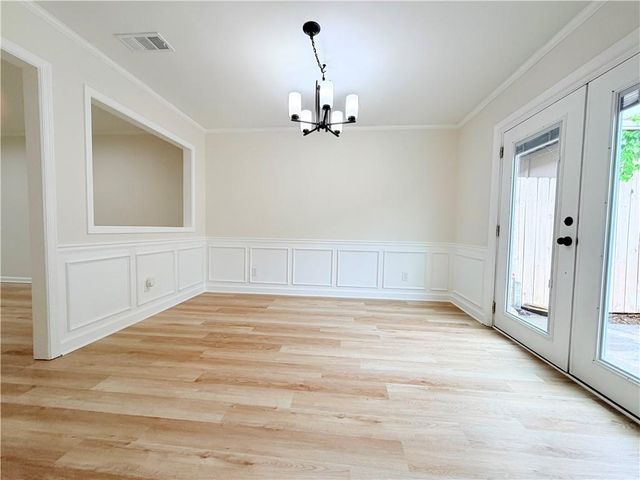 300 Winding River Drive E, Atlanta, GA 30350