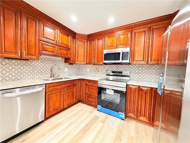 300 Winding River Drive E, Atlanta, GA 30350