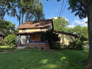 3233 68th Street, Urbandale, IA 50322