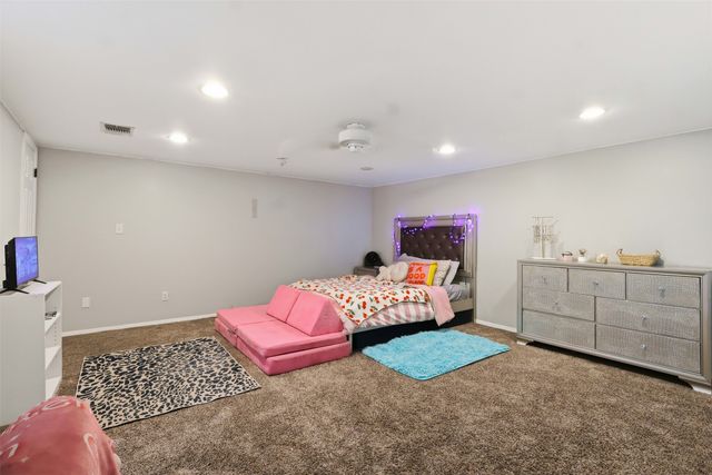 1201 Garden Avenue, Mt Pleasant, TX 75455