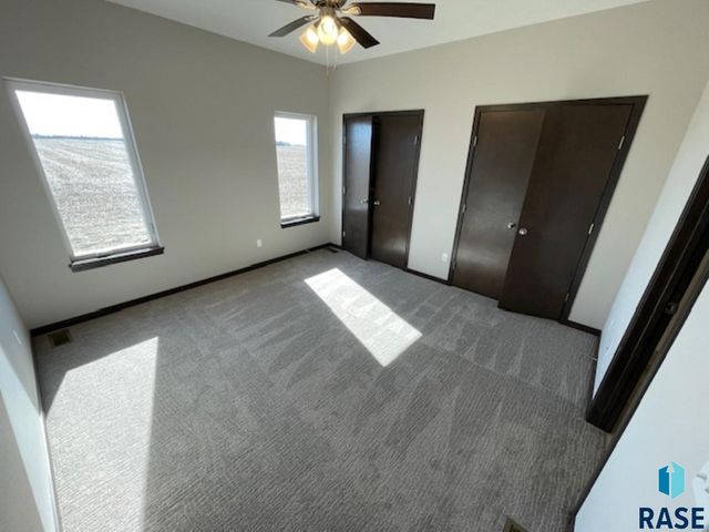 9643 W Tunis Dr Drive, Sioux Falls, SD 57106