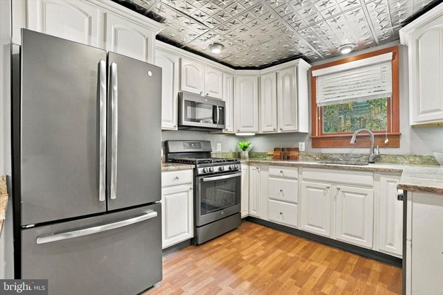 116 SAINT PAULS RD, Ardmore, PA 19003