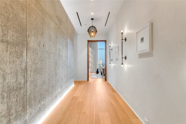 2430 Victory Park Lane 3204, Dallas, TX 75219