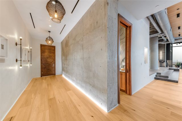 2430 Victory Park Lane 3204, Dallas, TX 75219