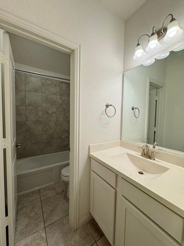 1425 Morning View RD, Georgetown, TX 78634