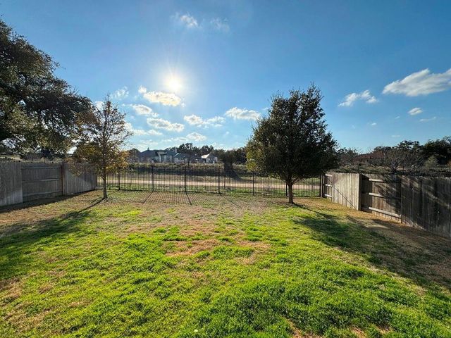 1425 Morning View RD, Georgetown, TX 78634
