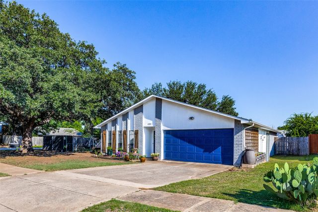 4201 Longmeadow Way, Fort Worth, TX 76133