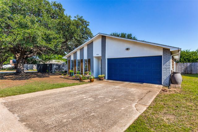 4201 Longmeadow Way, Fort Worth, TX 76133