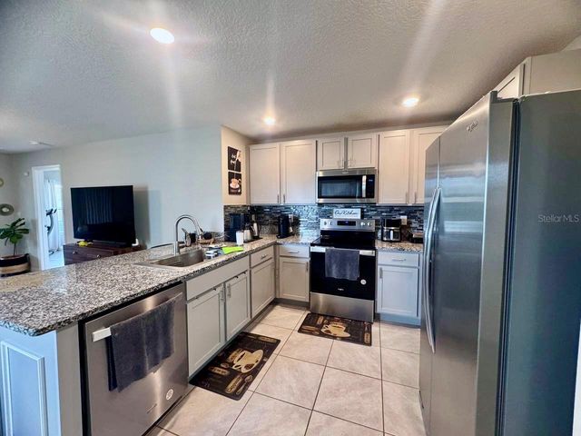16605 MOSAIC OAR DRIVE, Wimauma, FL 33598