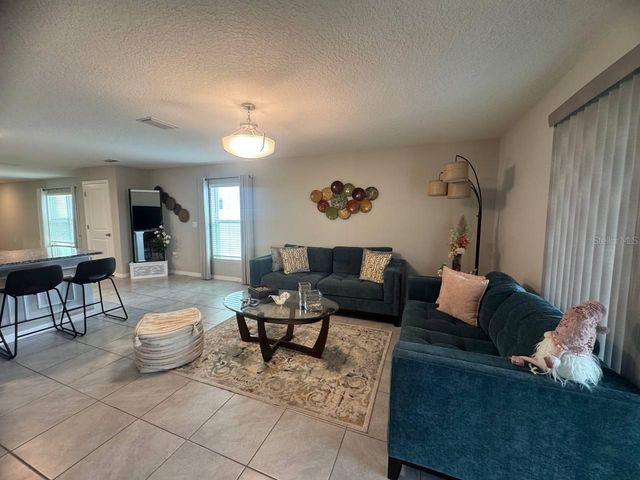 16605 MOSAIC OAR DRIVE, Wimauma, FL 33598