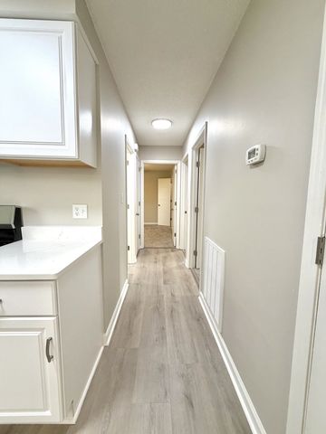 511 Jewel Dr, Clarksville, TN 37042