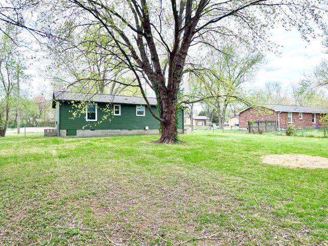 511 Jewel Dr, Clarksville, TN 37042