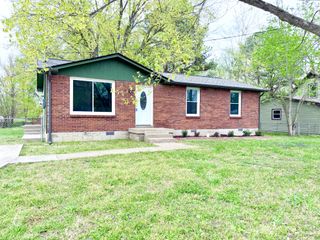 511 Jewel Dr, Clarksville, TN 37042