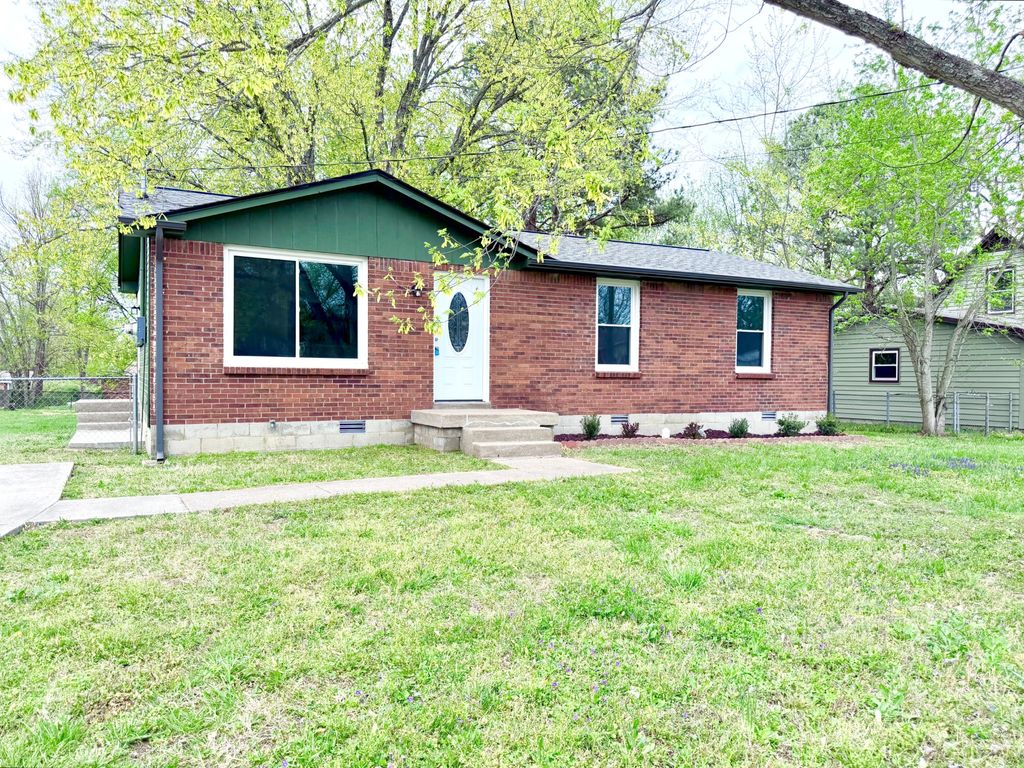 511 Jewel Dr, Clarksville, TN 37042