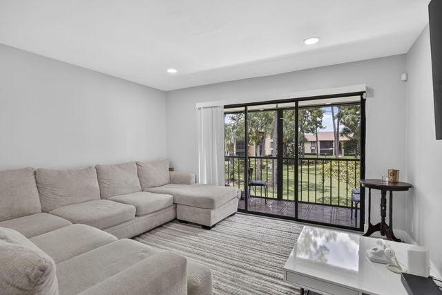 820 Sky Pine Way H2, Greenacres, FL 33415