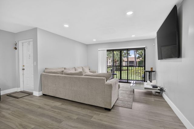 820 Sky Pine Way H2, Greenacres, FL 33415