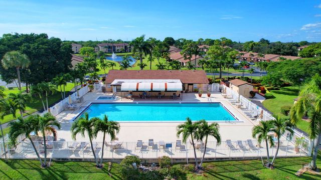 820 Sky Pine Way H2, Greenacres, FL 33415
