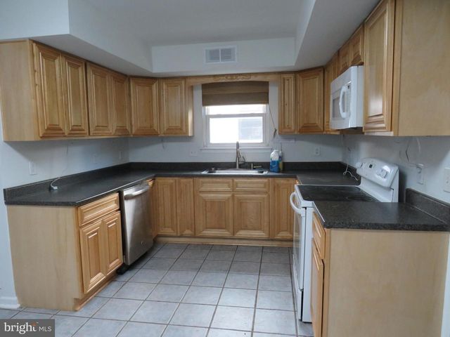 77 BRAITHWAITE LN, Quakertown, PA 18951