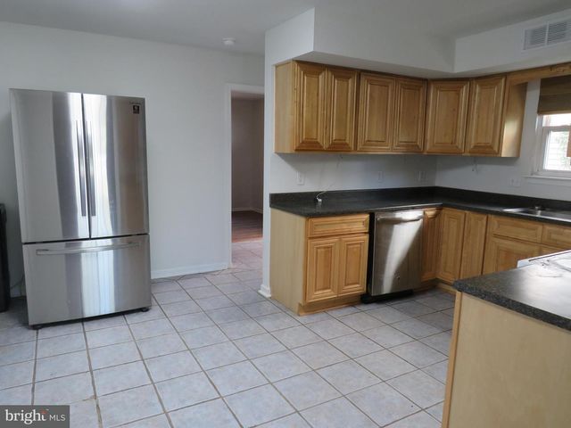 77 BRAITHWAITE LN, Quakertown, PA 18951