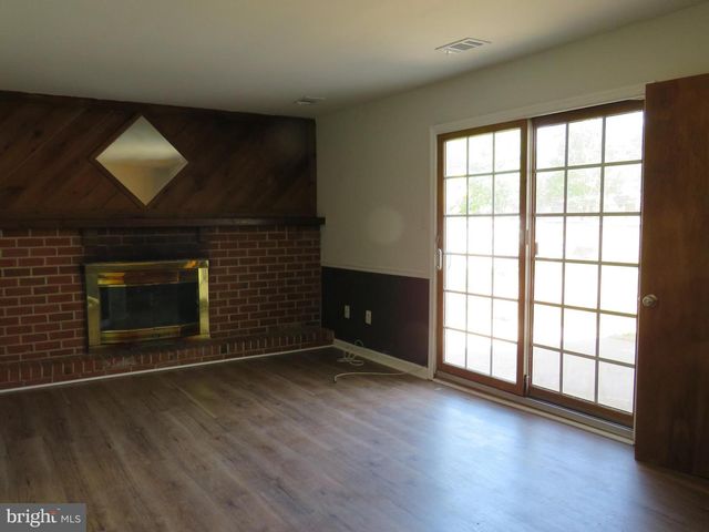 77 BRAITHWAITE LN, Quakertown, PA 18951