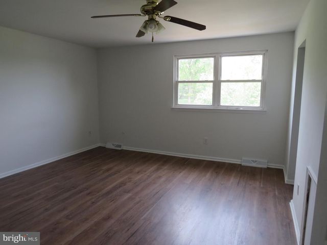 77 BRAITHWAITE LN, Quakertown, PA 18951