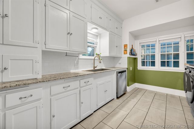 216 S Knoxville Avenue, Tulsa, OK 74112