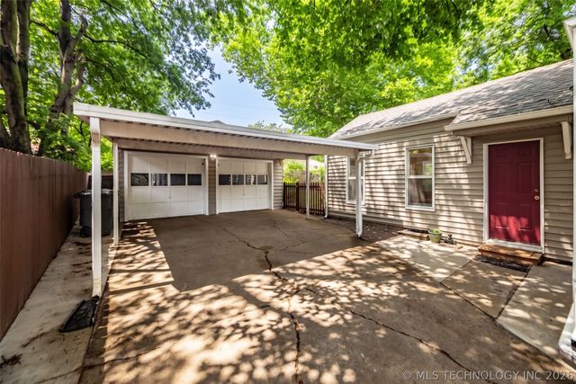 216 S Knoxville Avenue, Tulsa, OK 74112