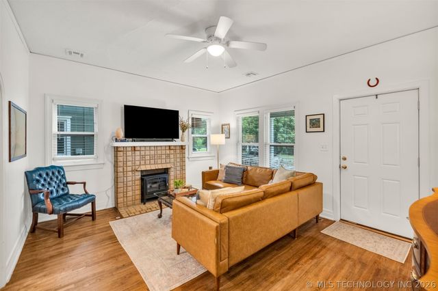 216 S Knoxville Avenue, Tulsa, OK 74112
