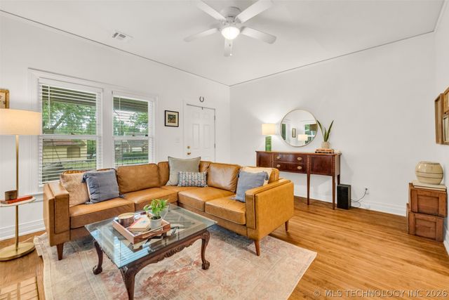 216 S Knoxville Avenue, Tulsa, OK 74112