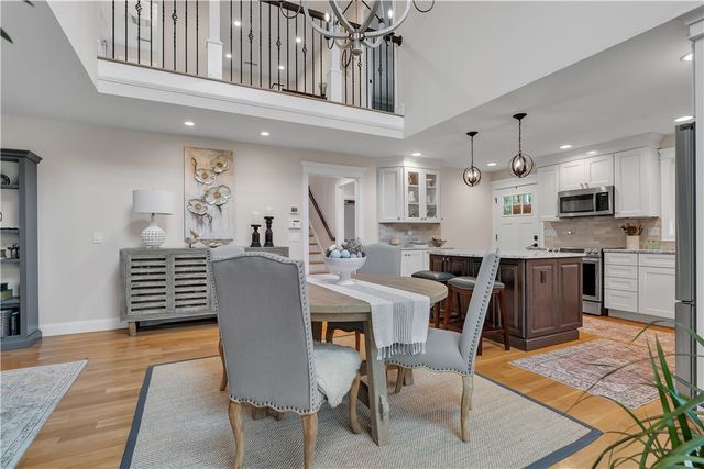 68 Wolf Hill Road, Smithfield, RI 02917